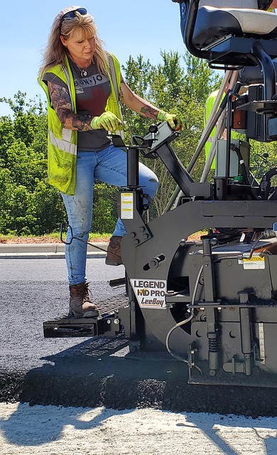 albany-paving-contractor-640x480-35683584.jpeg