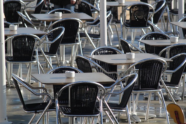 Outdoor seating Saratoga Springs restaurants