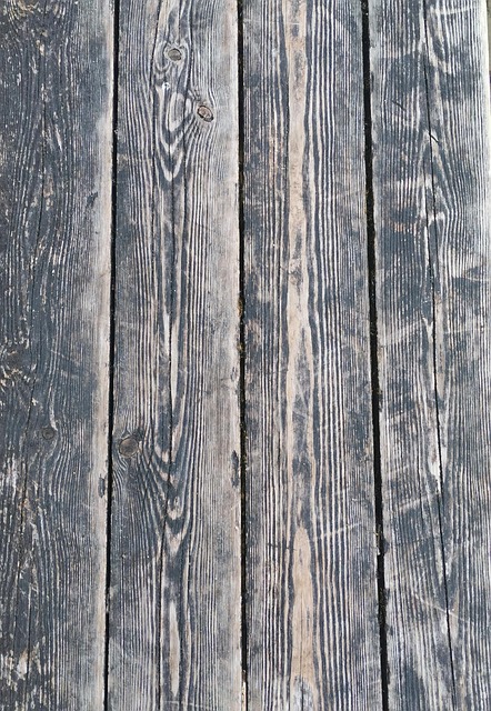 laminated-wood-beams-for-construction-640x480-6683362.jpeg