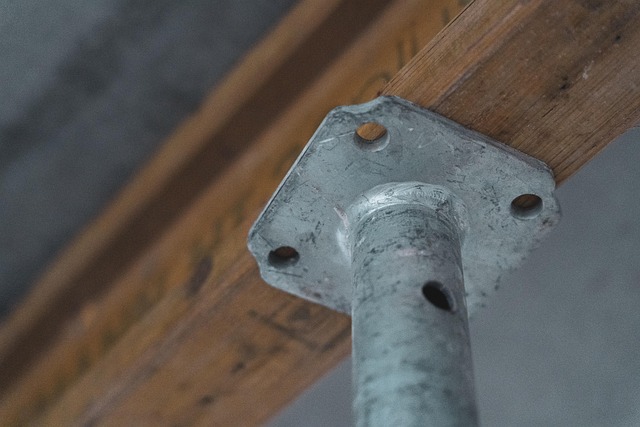 laminated-wood-beams-for-construction-640x480-23738700.jpeg