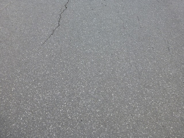 crack-sealing-albany-640x480-23332981.jpeg