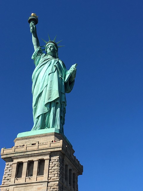 latham-ny-banks-640x480-63795142.jpeg